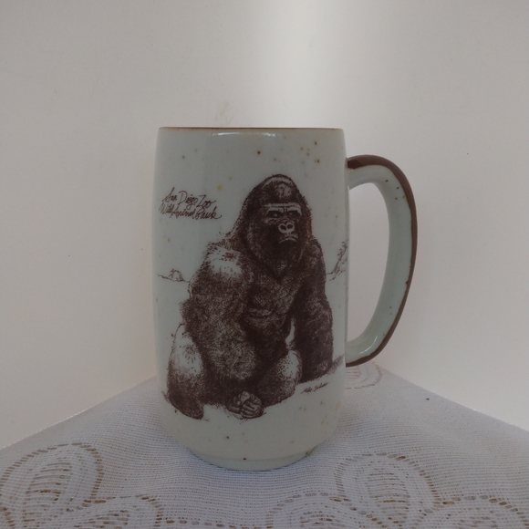 Gorilla Ape San Diego Zoo Coffee Mug 5 in. Tall - Picture 2 of 4